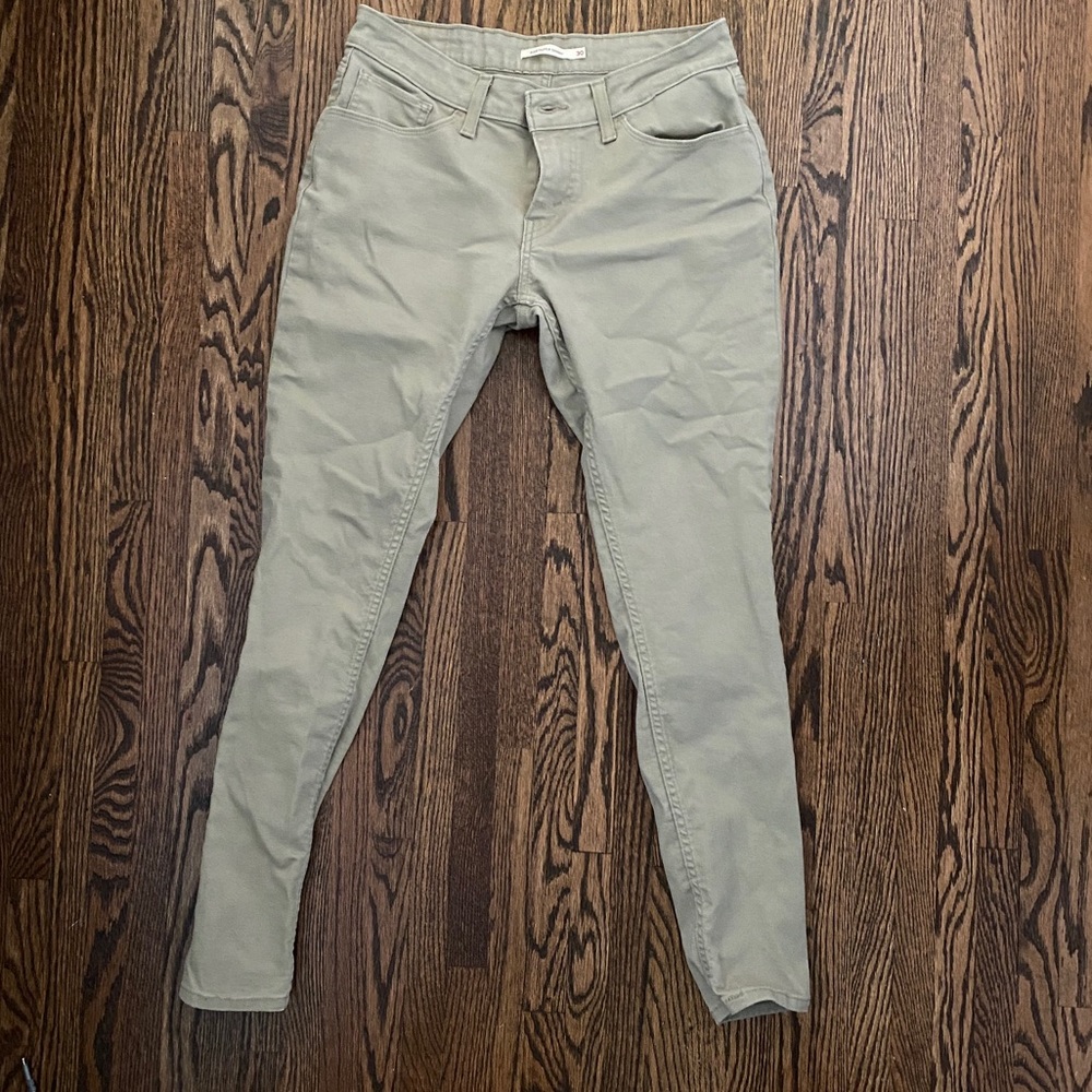 Tan Levi’s